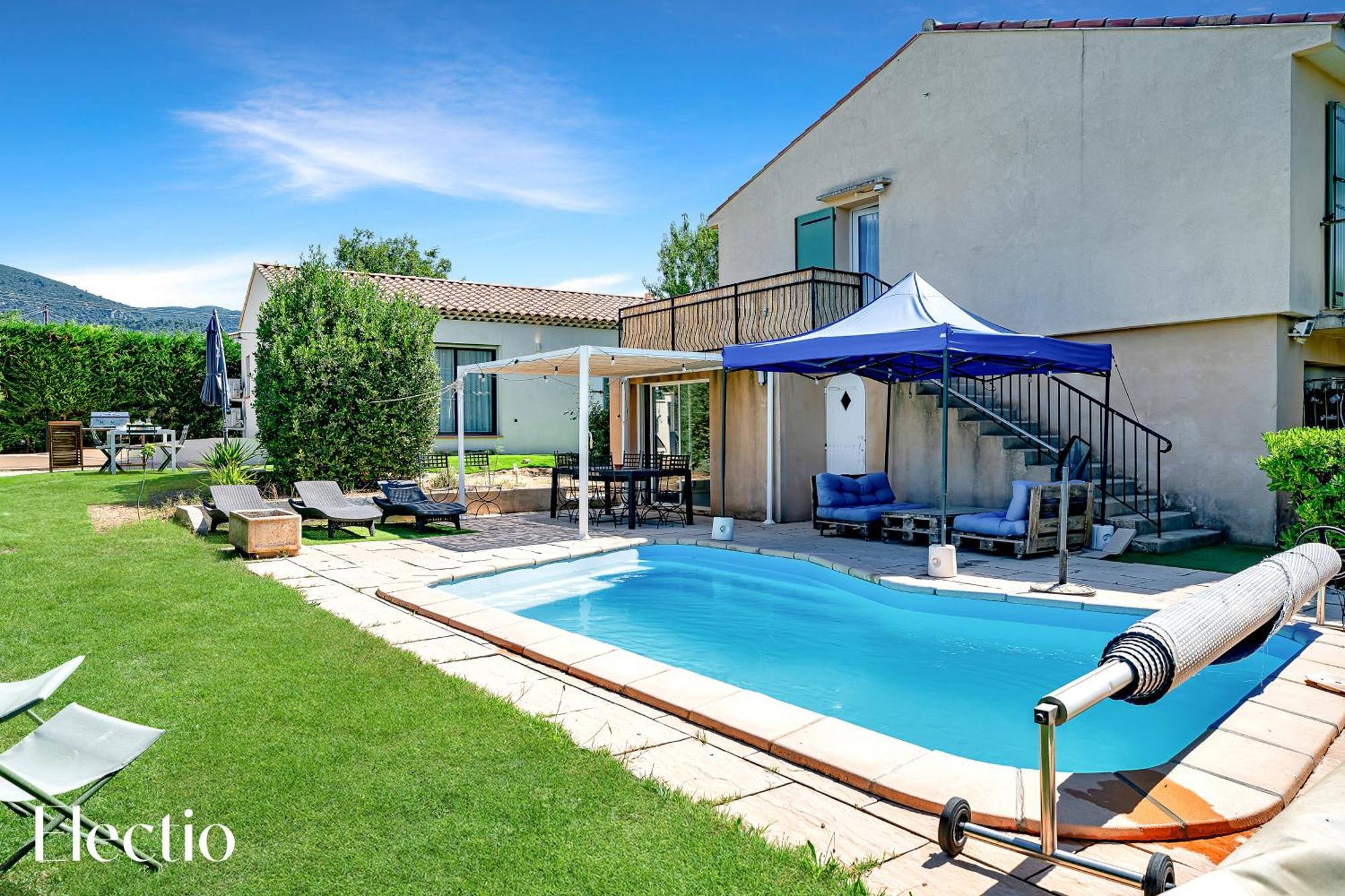 Villa Oliveda - Piscine & Salon Cinema Lourmarin Exterior foto